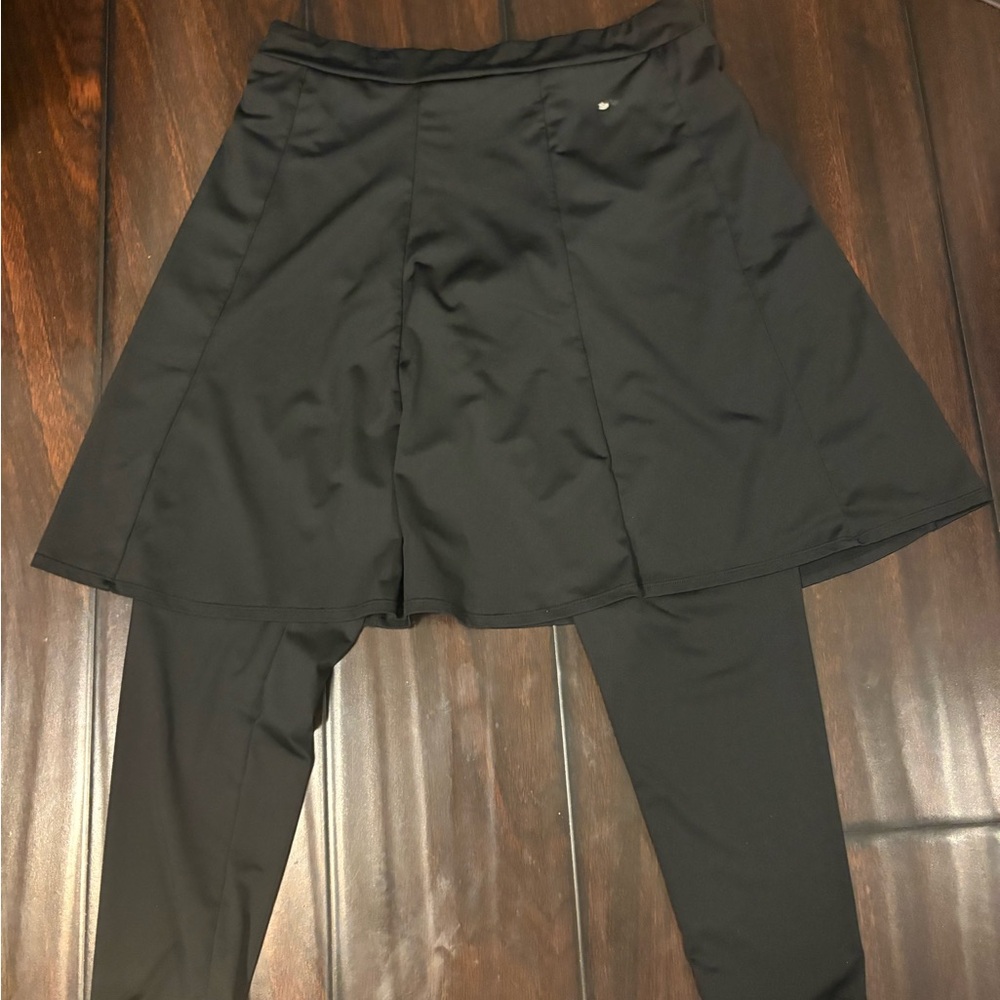 Elegant Black Skirt Set with Leggings